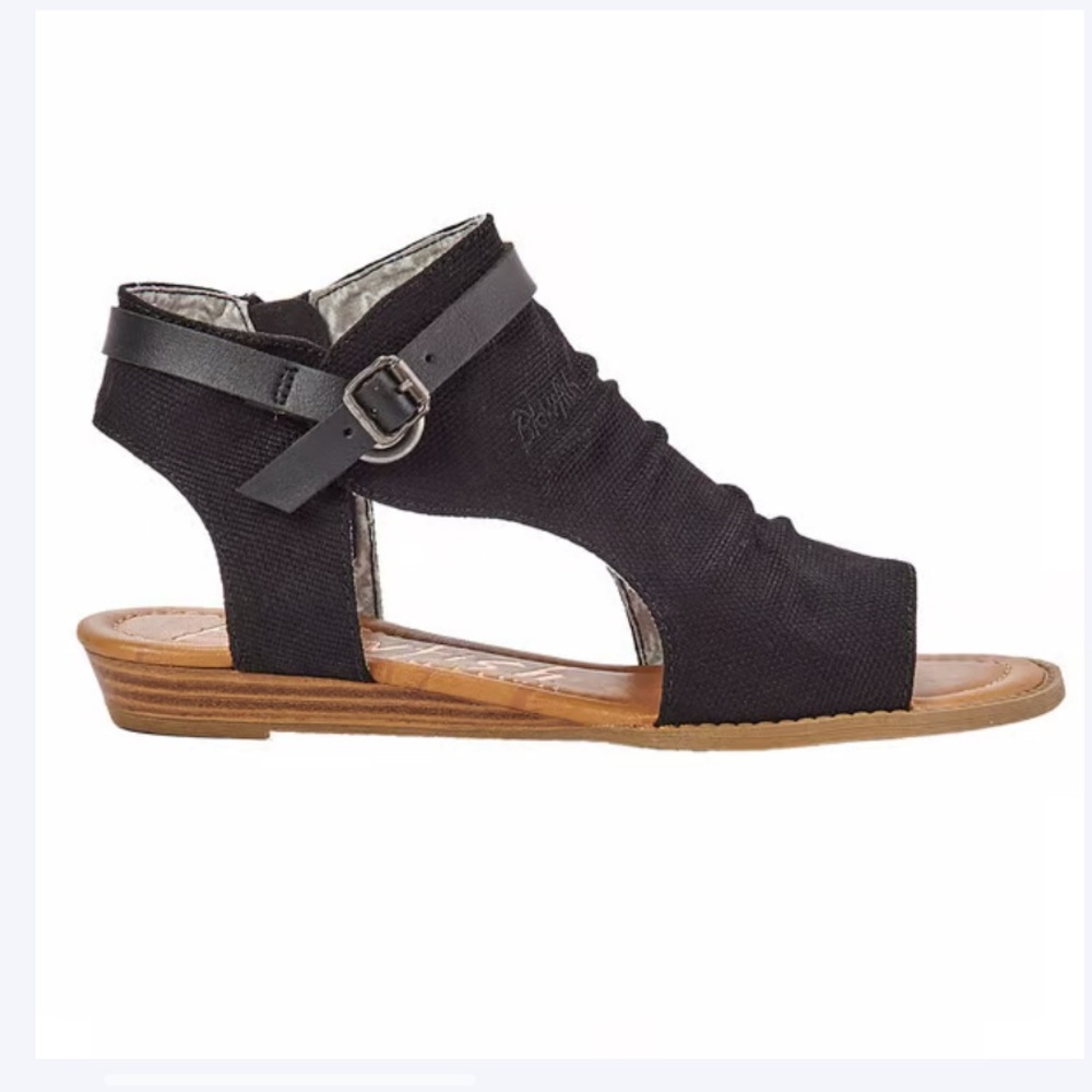 NWB Women's Canvas black Sandals